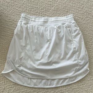 Lululemon Hotty Hot High-Rise Skirt Size 8 White